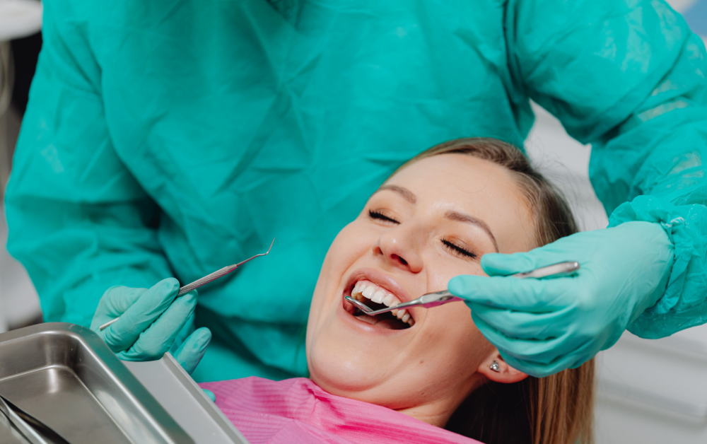 Liečba koreňových kanálikov – stomatologické ošetrenie počas endodoncie